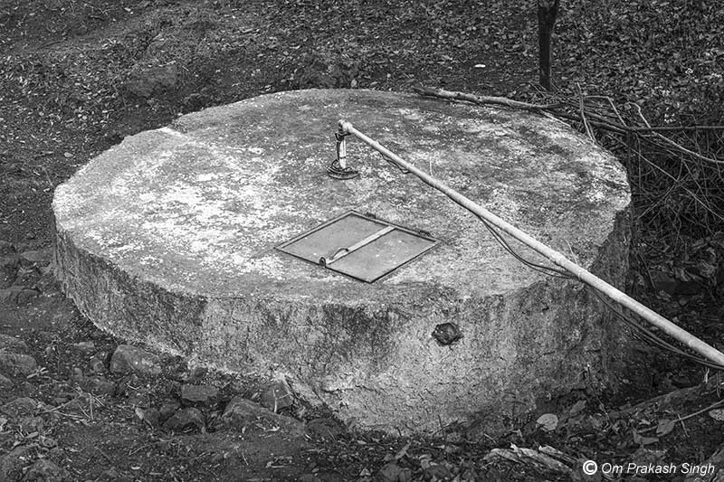 Optimizing traditional drinking water sources for accelerating change - The spring-based sanitary well which supplies piped water in Jiyatpani Tola, village Dumarpahar, district Dumka, Jharkhand